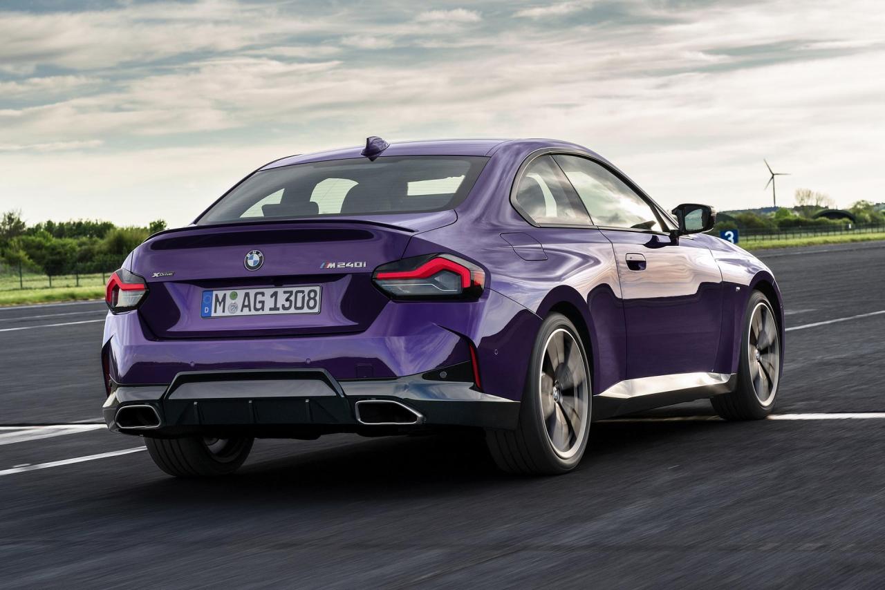 2022-BMW-2-Series-Coupe-M240i-230i-15.thumb.jpg.4dbd1121e3c185b259183bd2bc665101.jpg