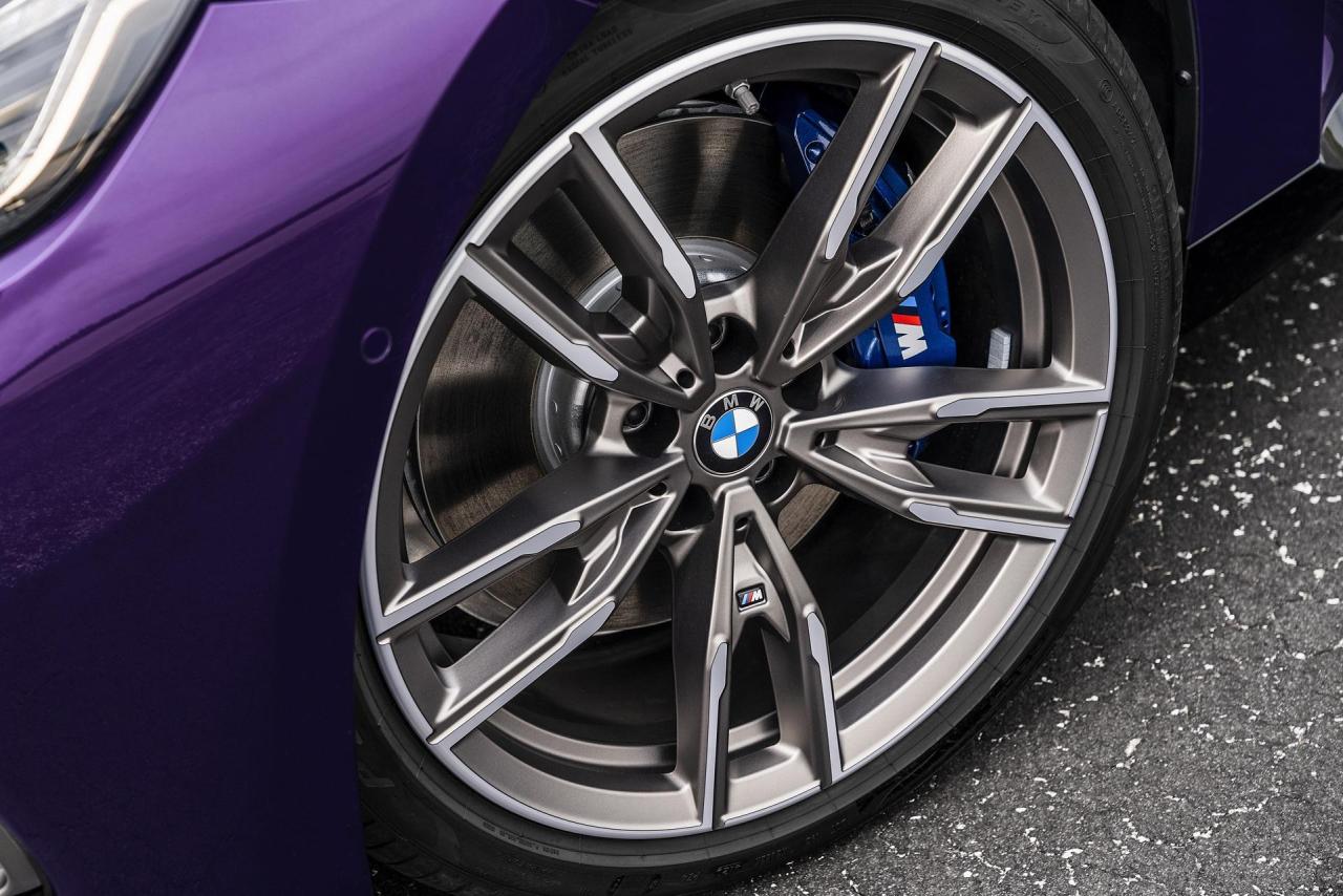 2022-BMW-2-Series-Coupe-M240i-230i-18.thumb.jpg.301bde3c59e19098fc883f17a4050513.jpg