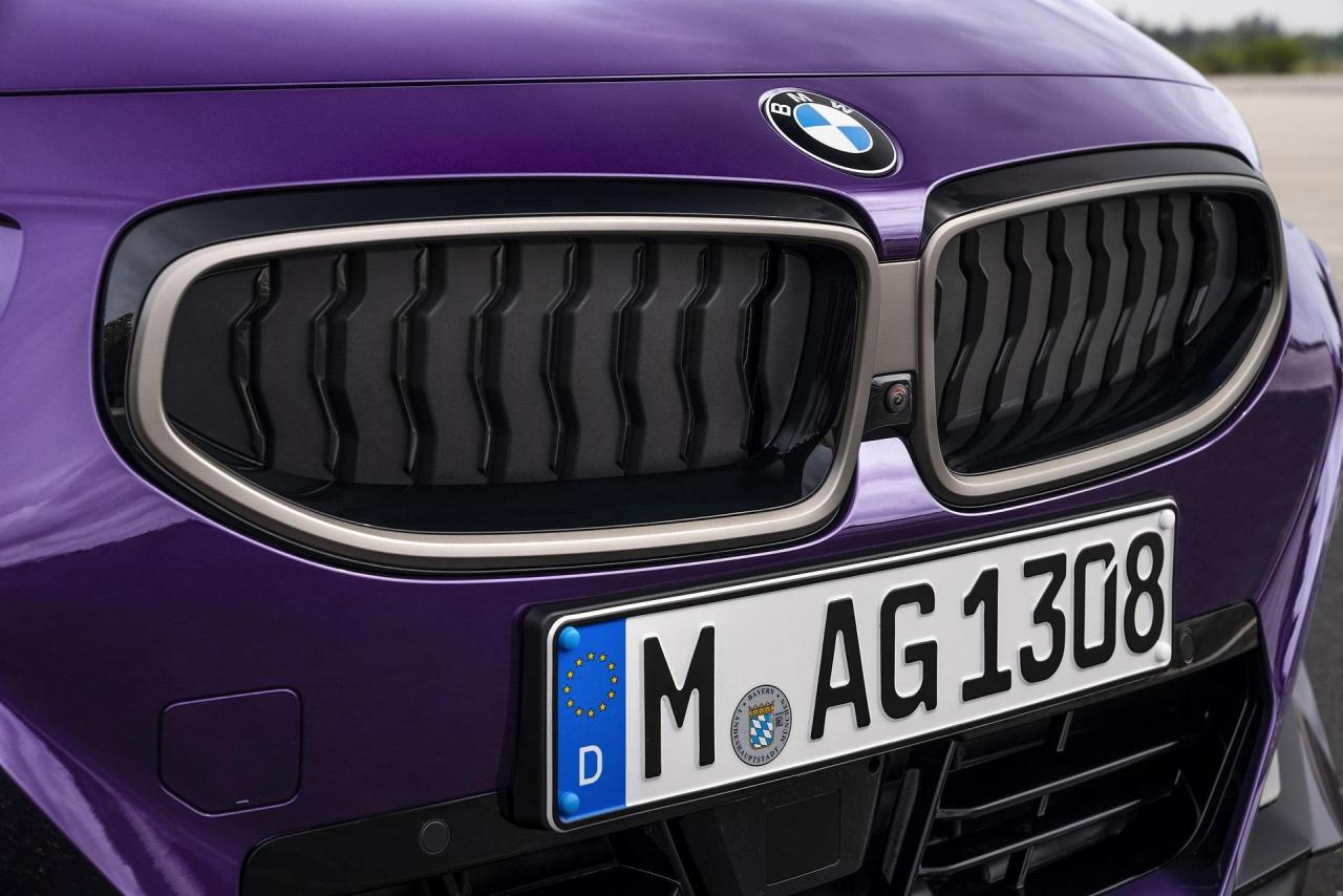2022-BMW-2-Series-Coupe-M240i-230i-20.thumb.jpg.2e1edab7fc8d7402a833b70355f36b92.jpg