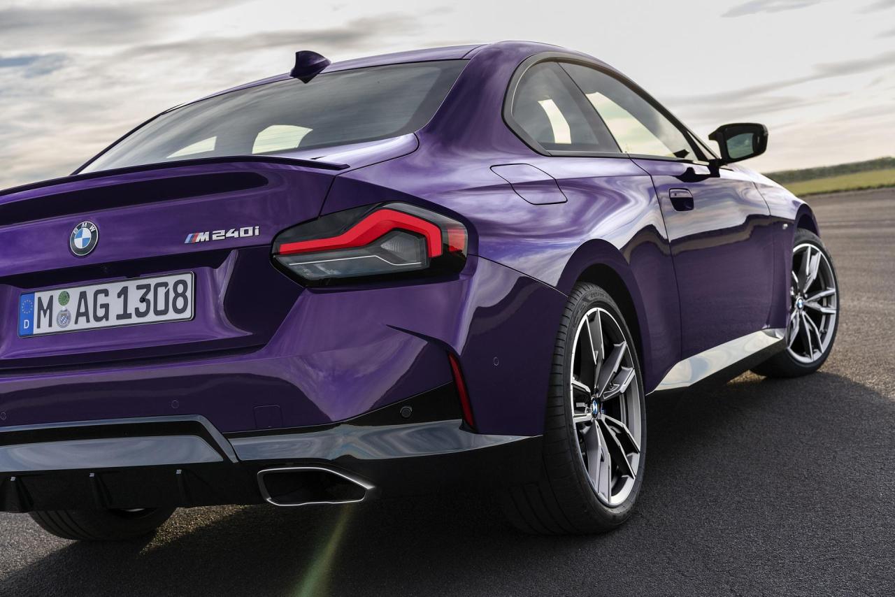 2022-BMW-2-Series-Coupe-M240i-230i-22.thumb.jpg.9e99b430e17a2ce4c200141a2c73d950.jpg