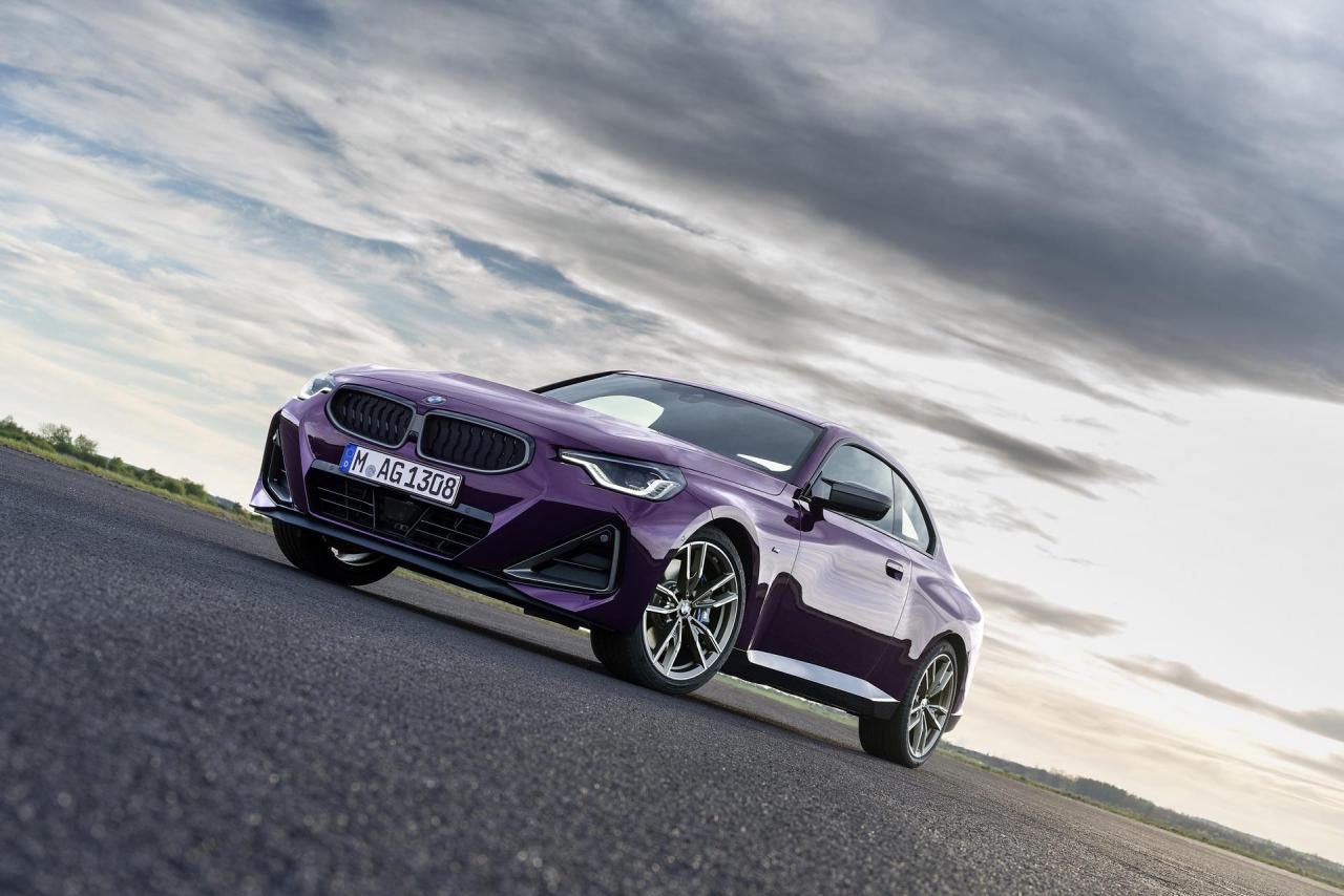 2022-BMW-2-Series-Coupe-M240i-230i-26.thumb.jpg.d1e1d36e1178271dbb5d51c5f3b8697d.jpg