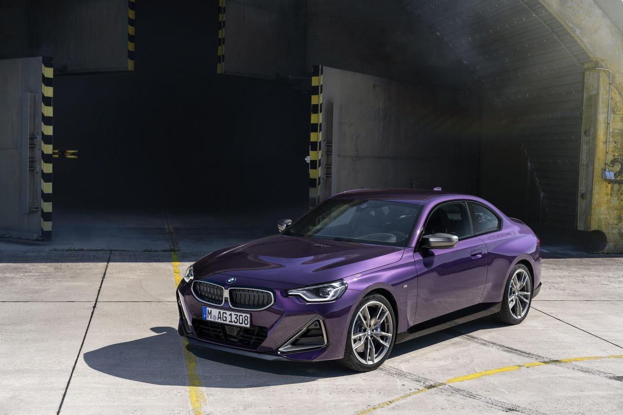2022-BMW-2-Series-Coupe-M240i-230i-36.thumb.jpg.63ff0f1eae3f548bbaee43cc47d3db65.jpg