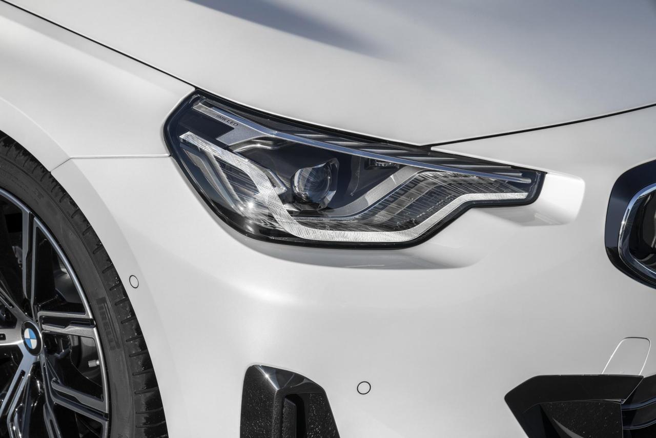 2022-BMW-2-Series-Coupe-M240i-230i-79.thumb.jpg.d502ea7b21f96a5971b7c1b7b6f9933a.jpg
