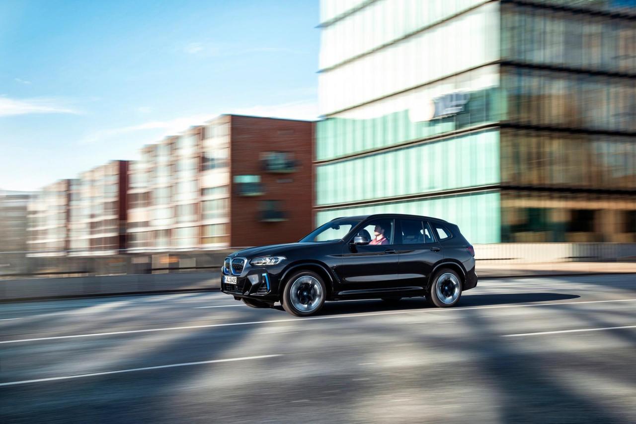 2022-BMW-iX3-11.thumb.jpg.f0d4daa65bb7d3cc79328b58f7f88623.jpg