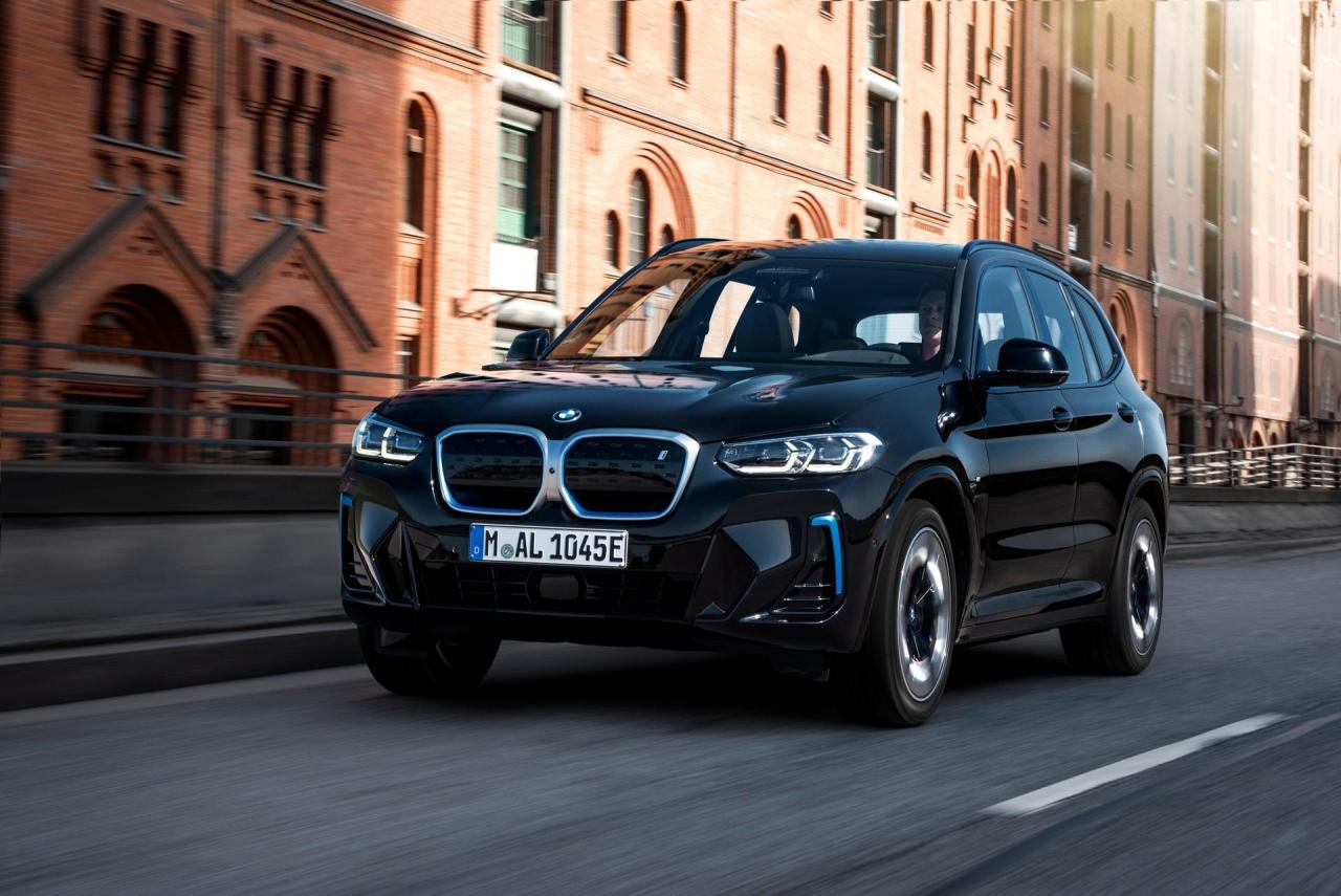 2022-BMW-iX3-13.thumb.jpg.f0ece887a2255d77e9786a0e9e575fb8.jpg