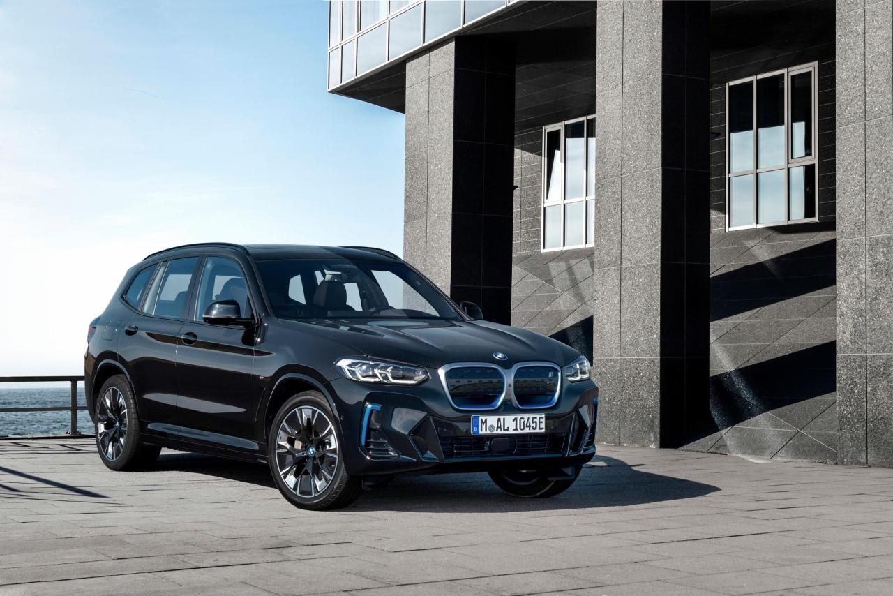 2022-BMW-iX3-18.thumb.jpg.531b47a0e5f99a615041d5002bff0f8c.jpg