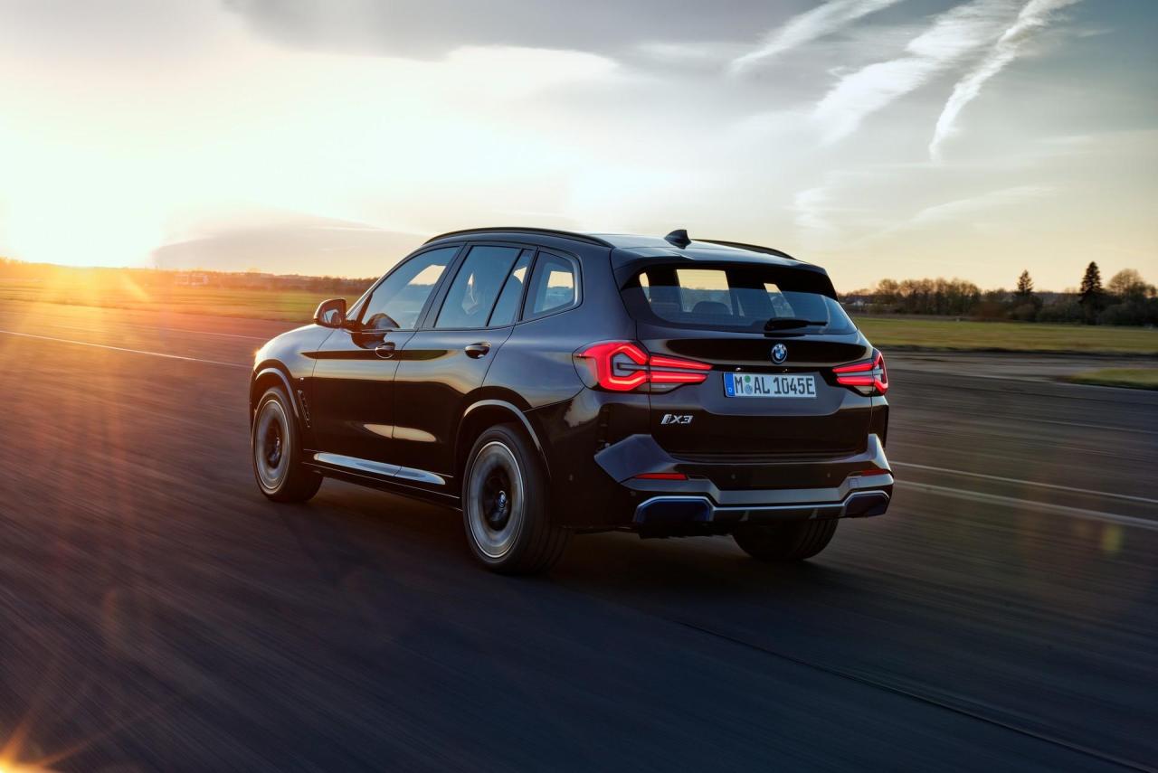 2022-BMW-iX3-26.thumb.jpg.f81b1dda73f1fc32b4c1ae332a5daa96.jpg