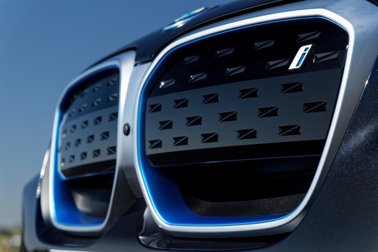 2022-BMW-iX3-29.thumb.jpg.c737468858cd3d964439c386b2657c03.jpg
