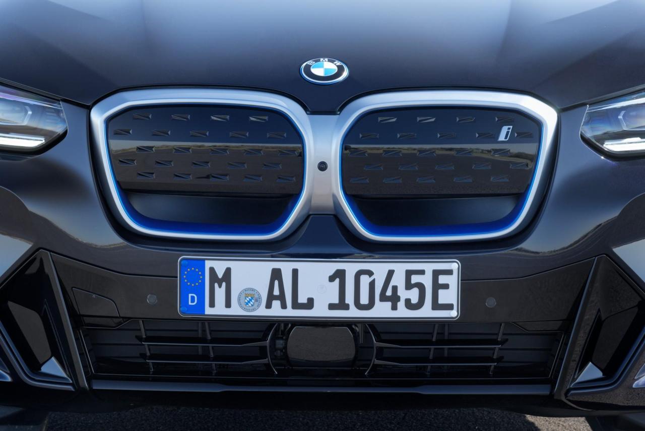 2022-BMW-iX3-38.thumb.jpg.ad99d615ebe9a08ca1813b49885c98ee.jpg