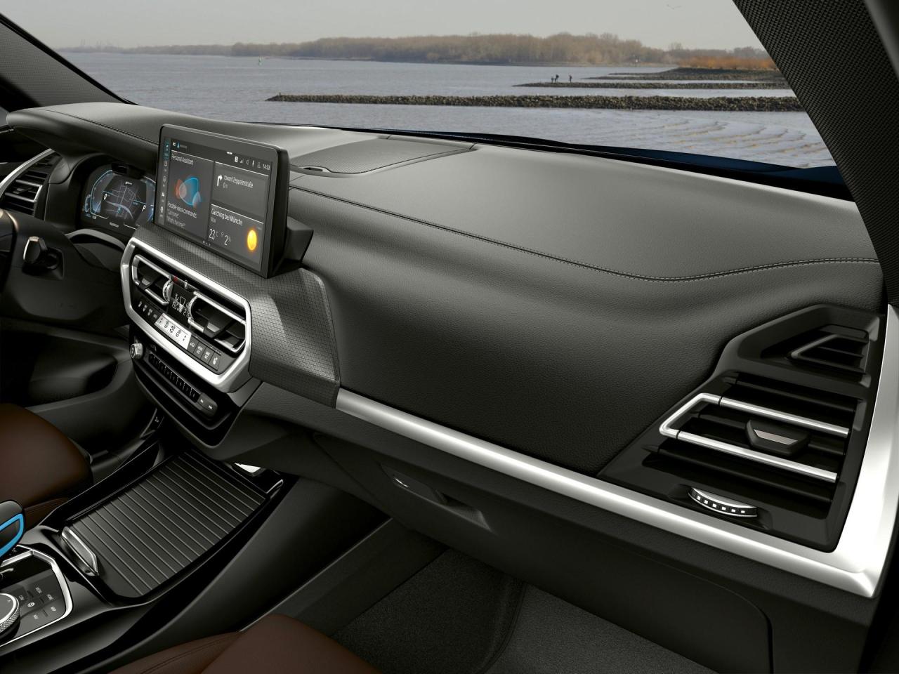 2022-BMW-iX3-40.thumb.jpg.88ff83fbd85e3c940dc4b1467cf547ad.jpg