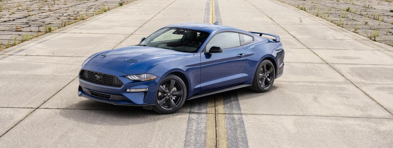 2022-Ford-Mustang-Stealth-Edition-2.thumb.jpg.04e8d0514816438458db97db0758137f.jpg