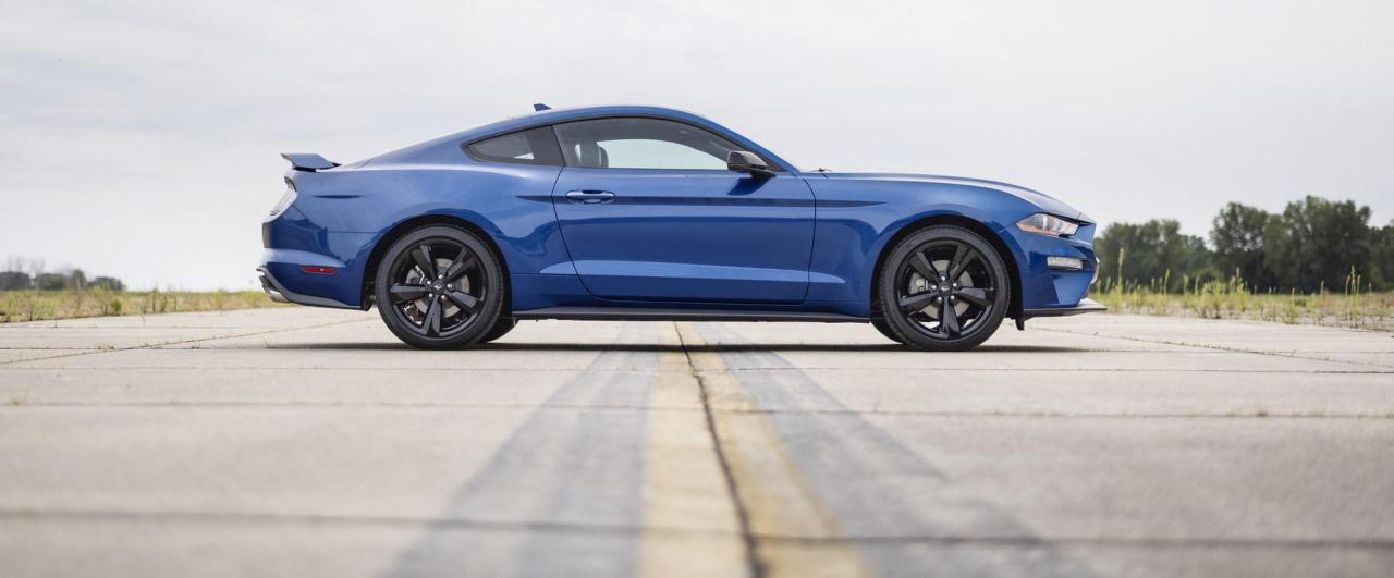 2022-Ford-Mustang-Stealth-Edition-4.thumb.jpg.fd28f8500e51b37ec14778259b2b5ff3.jpg