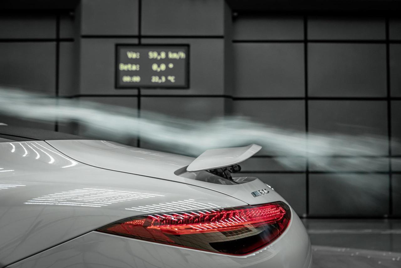2022-Mercedes-AMG-SL-138.thumb.jpg.cb935691176cf8fc05f7b80f46197f4b.jpg