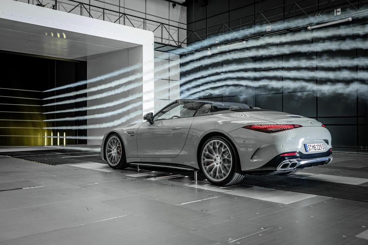 2022-Mercedes-AMG-SL-145.thumb.jpg.4da9d7cf000c901363623489c3d0a80c.jpg