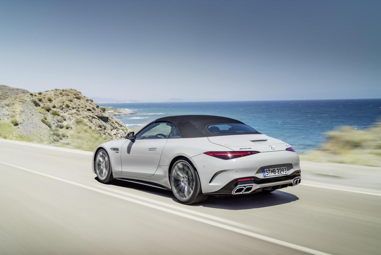 2022-Mercedes-AMG-SL-15.thumb.jpg.147ac030f84425c97be86e3d33d8da3f.jpg