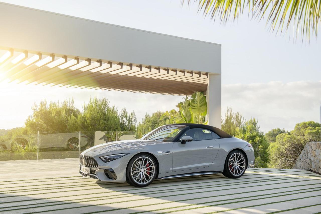 2022-Mercedes-AMG-SL-25.thumb.jpg.e019f53476446d6a8da905f356a5fbd2.jpg