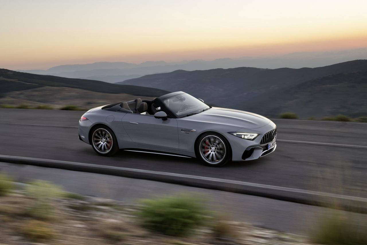 2022-Mercedes-AMG-SL-4-1.thumb.jpg.845839d34e3dd05ceee619820acf775c.jpg