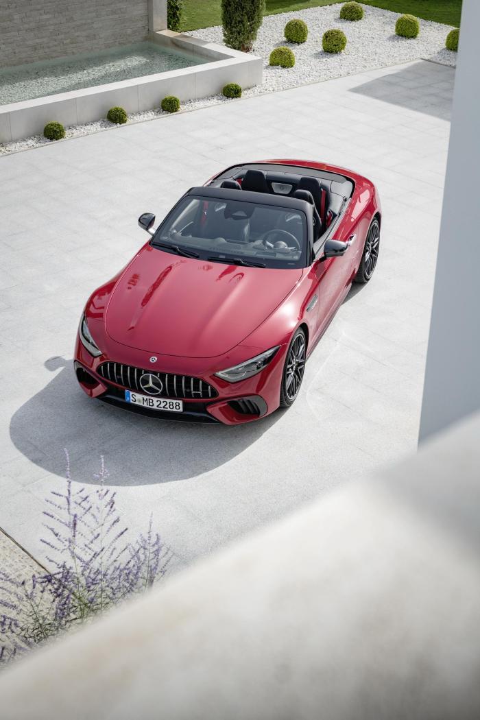 2022-Mercedes-AMG-SL-69.thumb.jpg.3c2c77b46bb31edeeb0324f330834df5.jpg