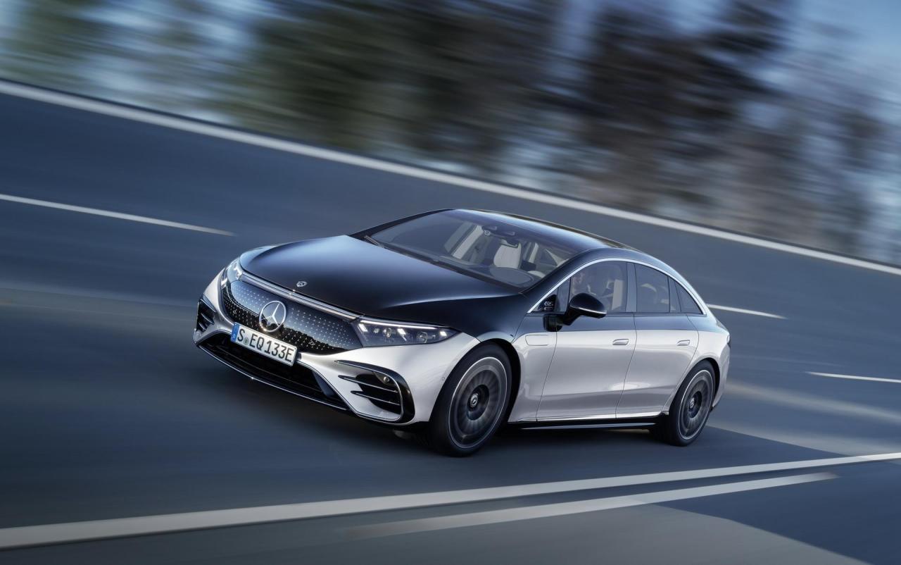 2022-Mercedes-Benz-EQS-10.thumb.jpg.112ad7636dc42a92aa4f2f2541b1c048.jpg