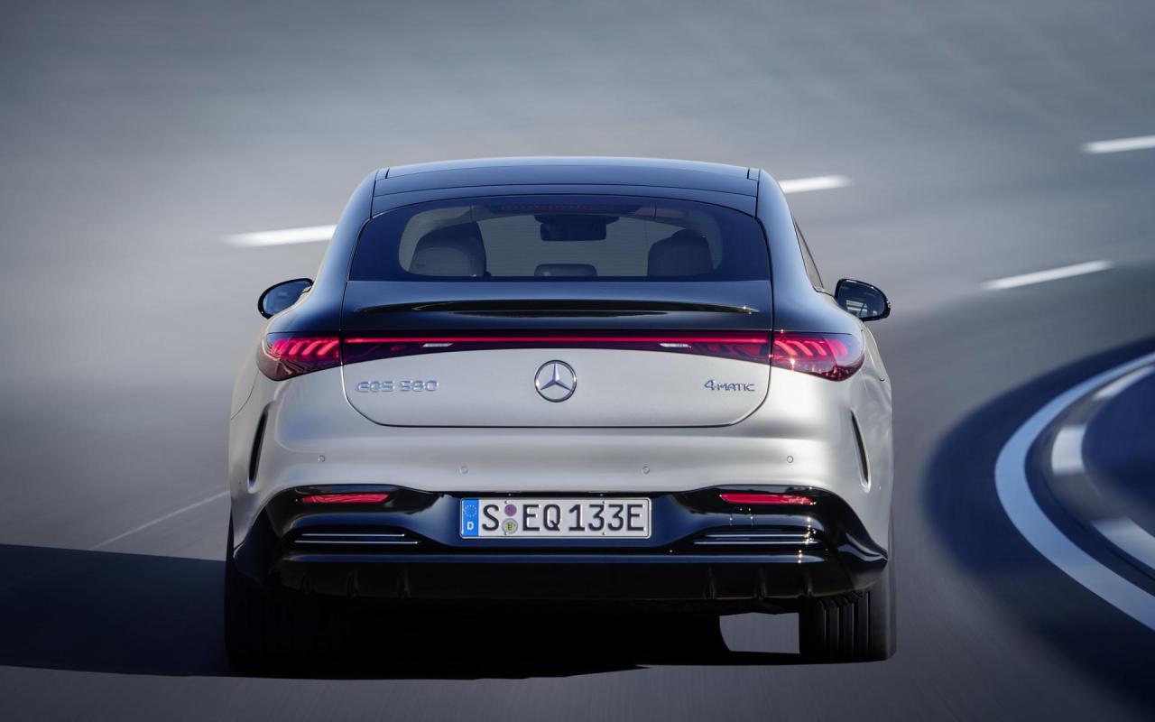 2022-Mercedes-Benz-EQS-12.thumb.jpg.75fae792ac431f8bb56382794025bc33.jpg