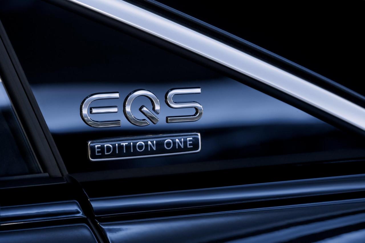 2022-Mercedes-Benz-EQS-15.thumb.jpg.4b67c91fa1bfd17721b8e276ee4e99ff.jpg