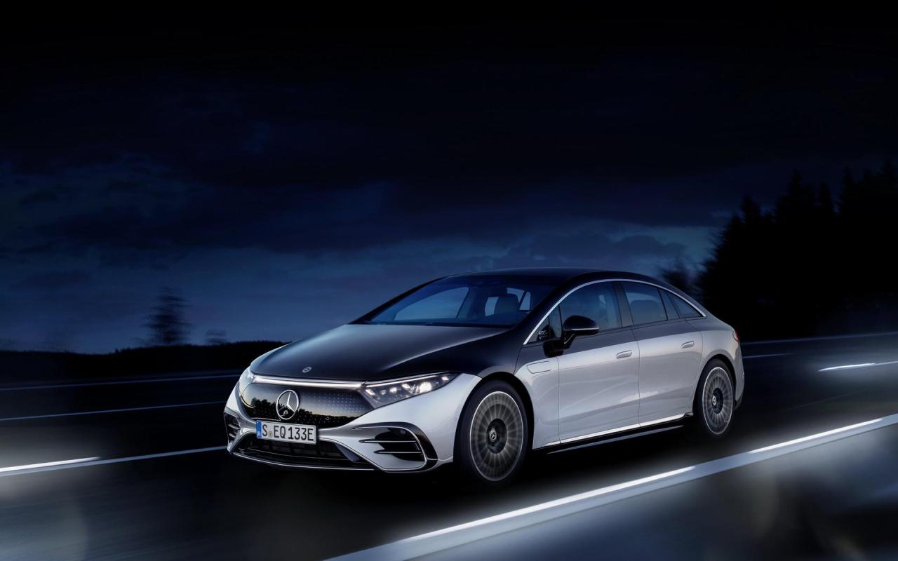 2022-Mercedes-Benz-EQS-25.thumb.jpg.93e518ff398113ddb7486dfa74228a21.jpg
