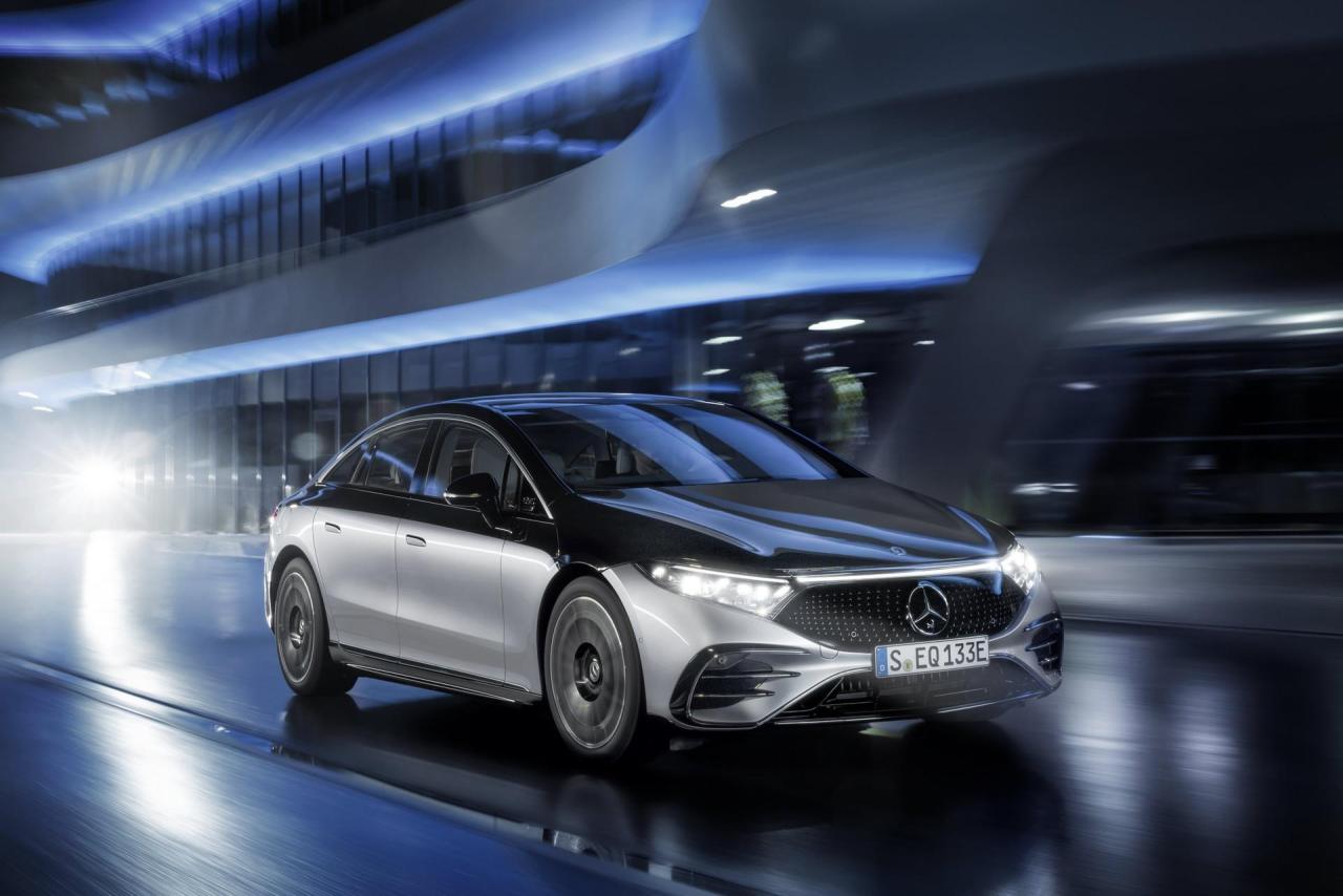 2022-Mercedes-Benz-EQS-3.thumb.jpg.cc0dc46a2d0990e7a81990cab5fafe88.jpg