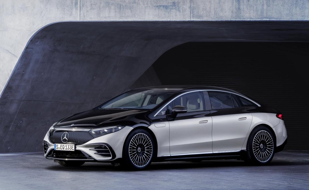 2022-Mercedes-Benz-EQS-30.thumb.jpg.c3dffa87ea453f99cd8e6e1d1a78804f.jpg