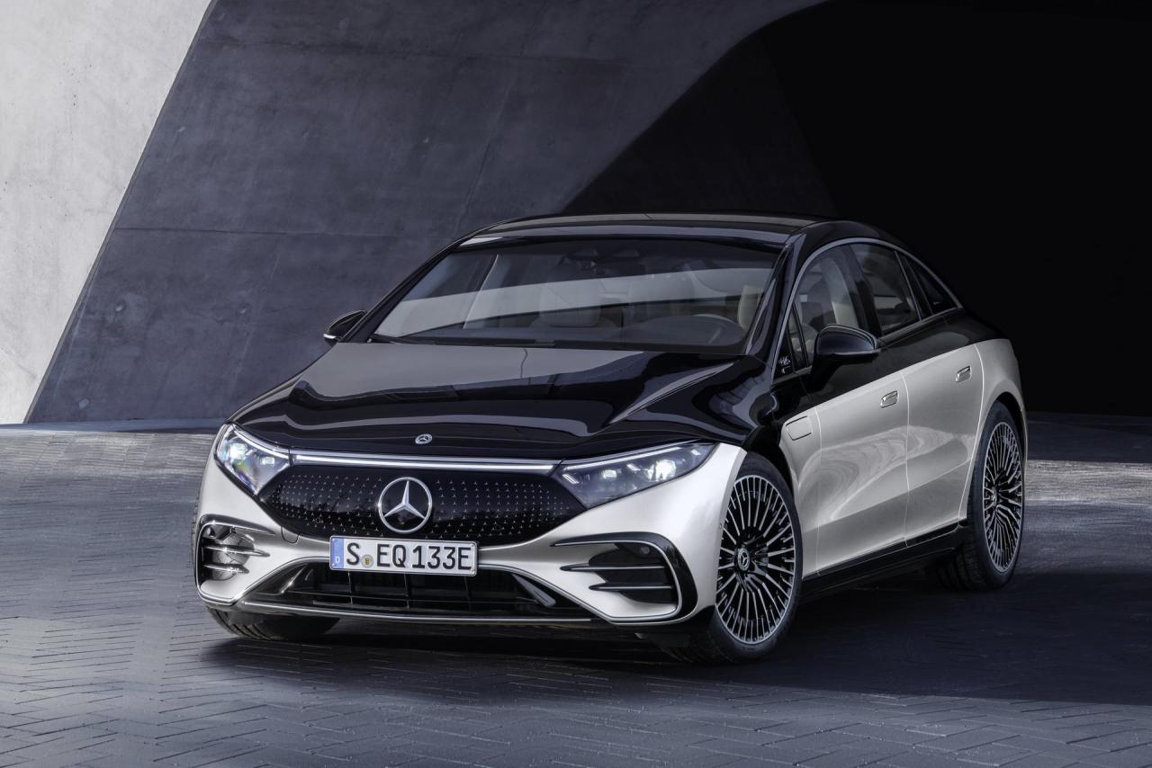 2022-Mercedes-Benz-EQS-33.thumb.jpg.2d7fe59b198b929c3d65639f479c37bf.jpg