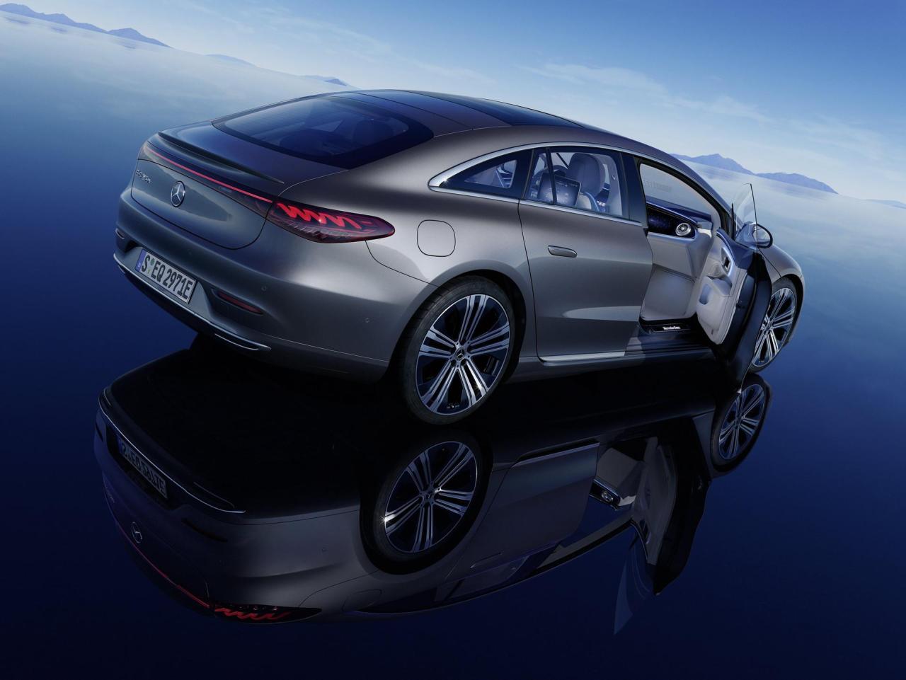 2022-Mercedes-Benz-EQS-B16.thumb.jpg.4aa727a8305c2639230becb46f8a21f7.jpg