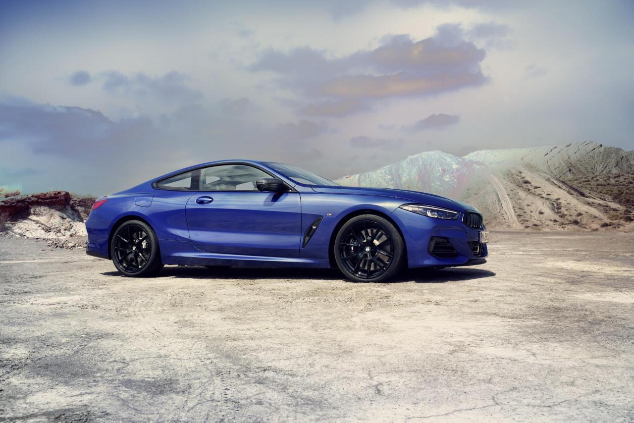 2023-BMW-8-Series-Facelift-46.thumb.jpg.d4d570eb5647d4fb654531222e5117d6.jpg