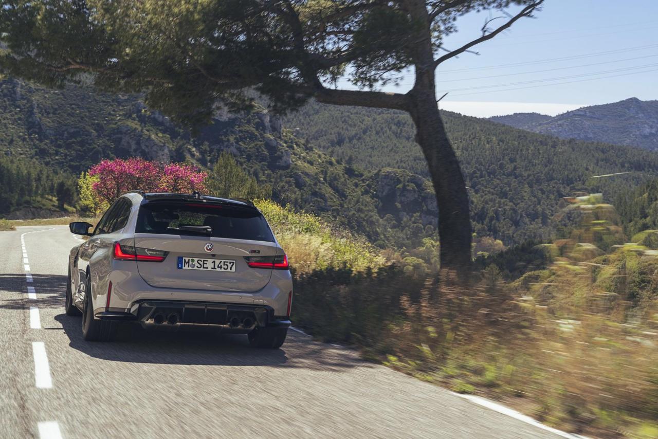 2023-BMW-M3-Touring-46_1.thumb.jpg.6962207e4c2a808f35ee86ff37b47ce6.jpg