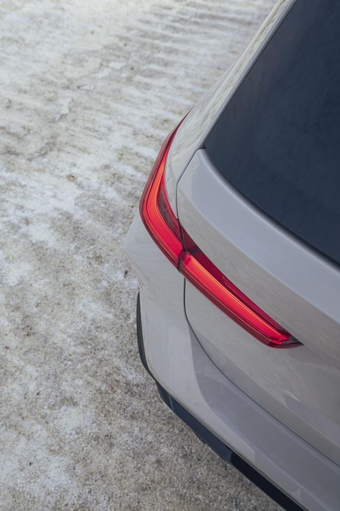 2023-BMW-M3-Touring-70-scaled.thumb.jpg.b51f5935bd701b403fe97078a4cb3138.jpg