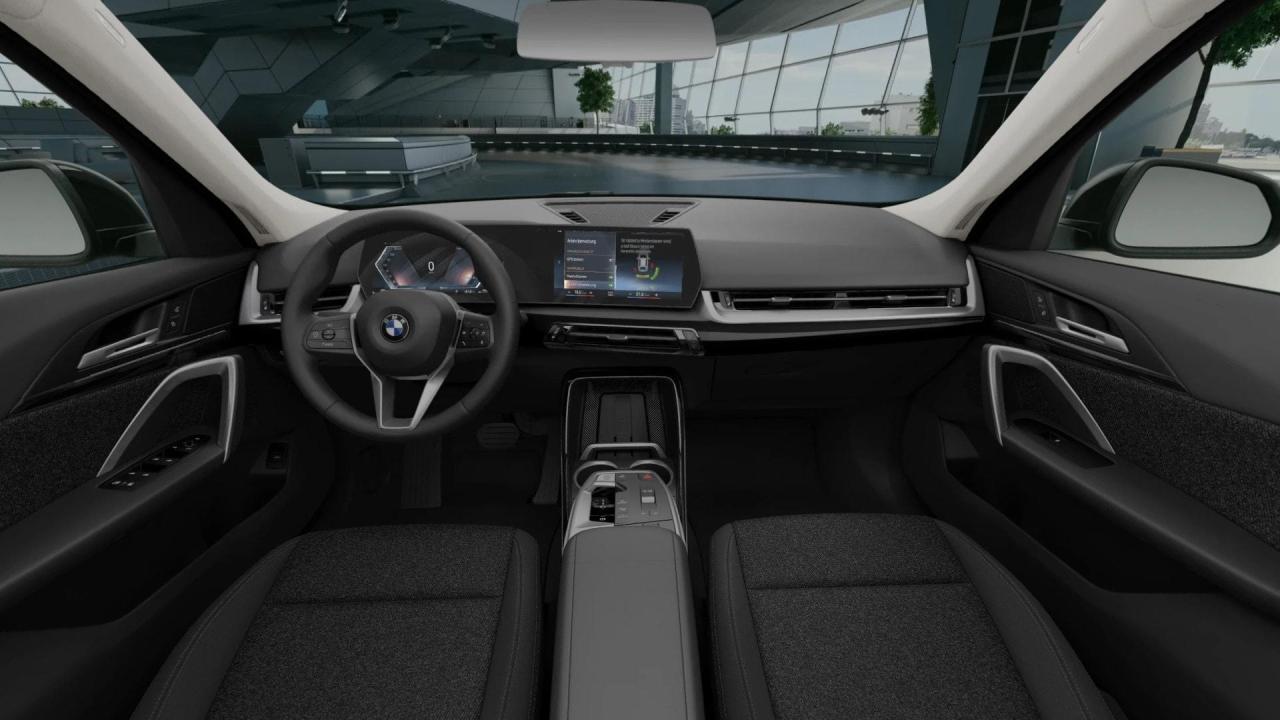 2023-BMW-X1-base-model-15.jpg