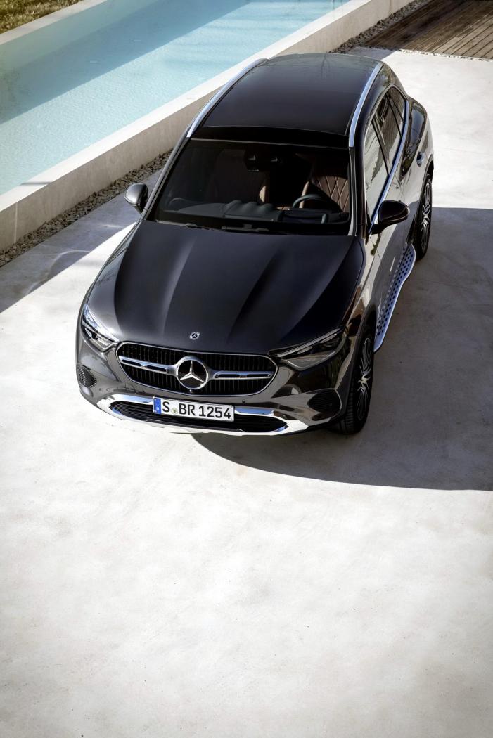 2023-Mercedes-Benz-GLC-23-scaled.thumb.jpg.5225697906d0e183ba16b4daf2344d49.jpg