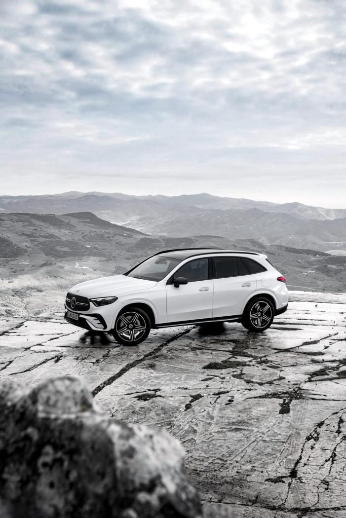 2023-Mercedes-Benz-GLC-46-scaled.thumb.jpg.68aaba13d600cb18a2d9e80102a820e6.jpg