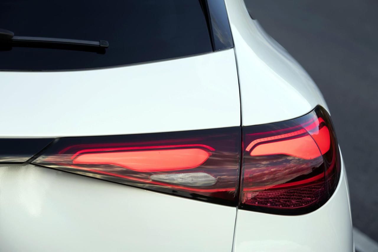 2023-Mercedes-Benz-GLC-60.thumb.jpg.c4ba458a558cc84ea107bad503a75e87.jpg