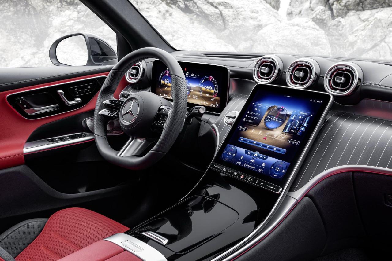 2023-Mercedes-Benz-GLC-62.thumb.jpg.9741e989dc2572a63157e94a82ac19ea.jpg