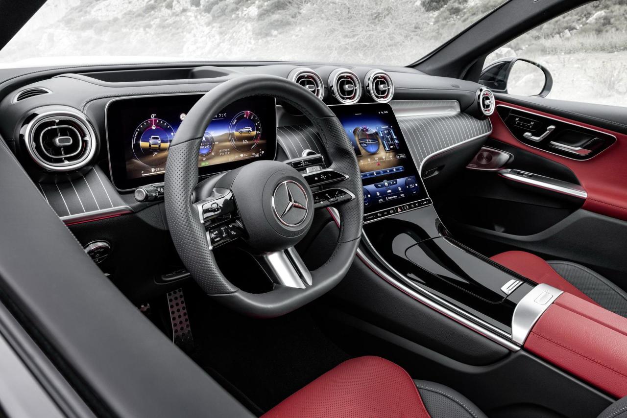 2023-Mercedes-Benz-GLC-64.thumb.jpg.db9f40b5574faca0364d48fbac200ba2.jpg