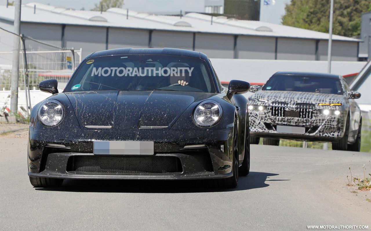 2024-porsche-911-s-t-spy-shots--photo-credits-baldauf-sb-medien_100842469_h.jpg