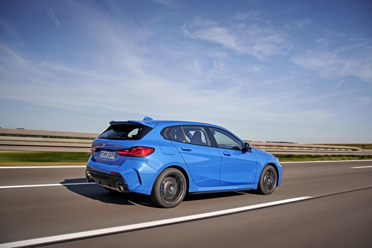 32d7b5da-2020-bmw-1-series-m135-33.thumb.jpg.f1640e5f1d98da456eaf9c32d9e01107.jpg