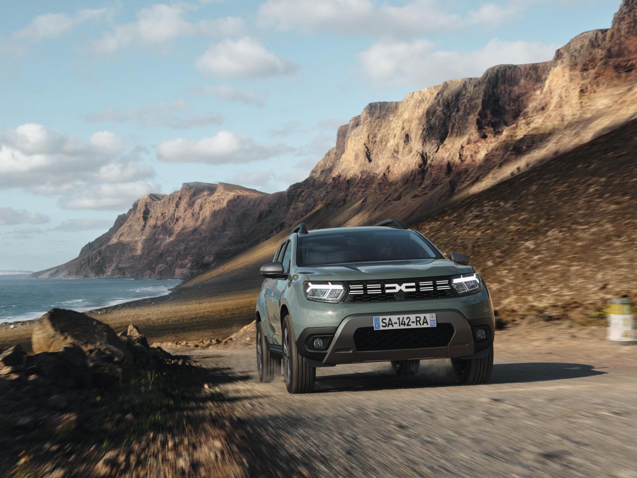 2022 - New Dacia visual identity - Dacia DUSTER.jpg