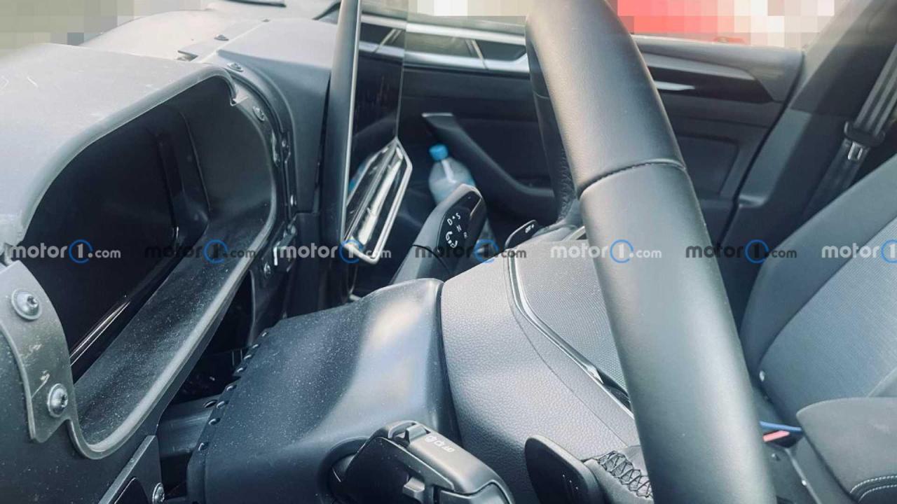 volkswagen-arteon-refresh-spy-shots (1).jpg