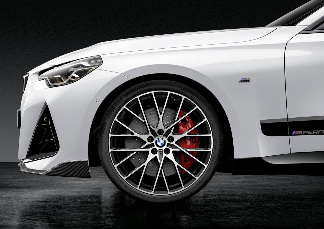 BMW-2-Series-M-Performance-12.thumb.jpg.421fa1c0b0b4bd2e27fa50c0b0bf01d2.jpg