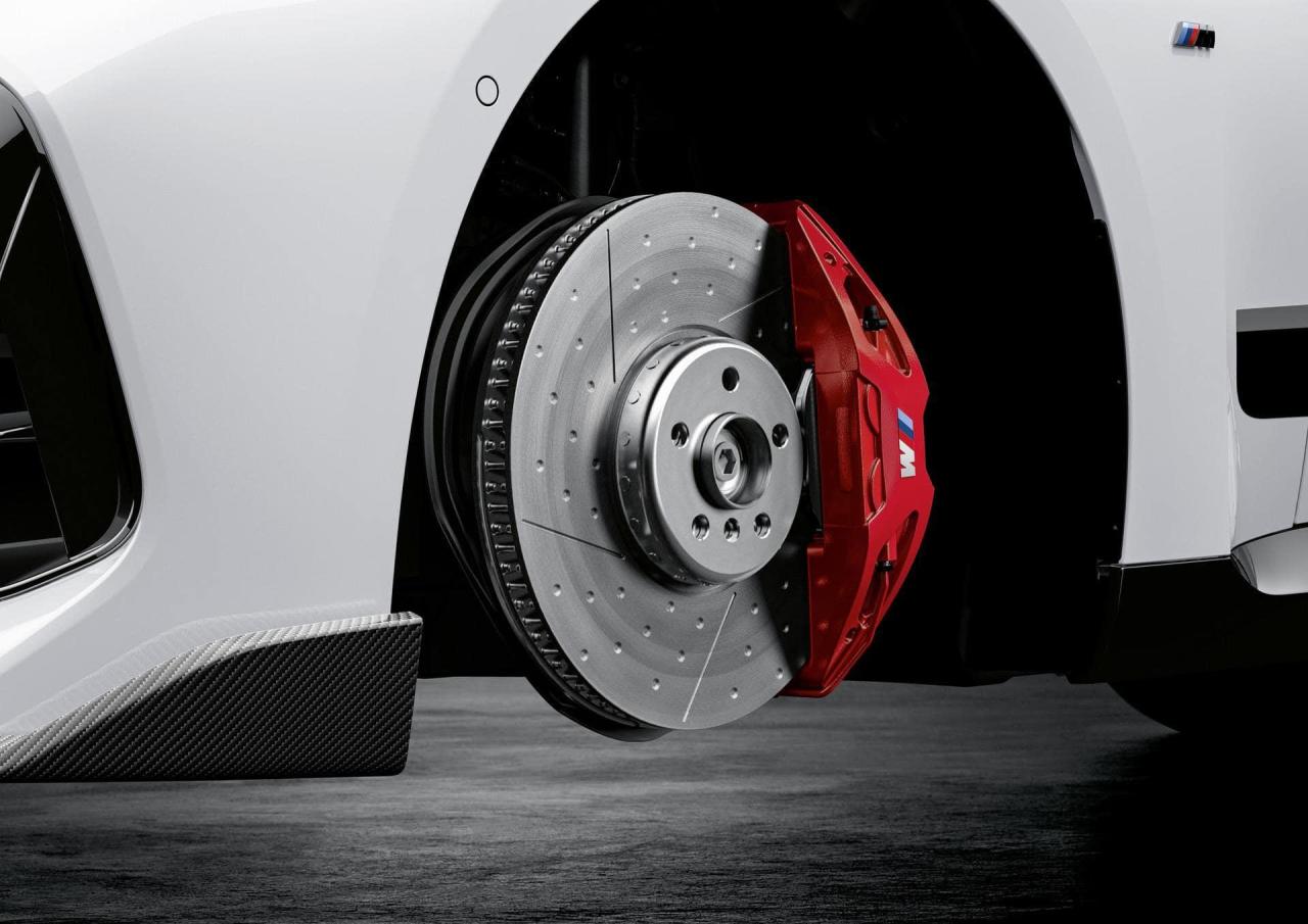 BMW-2-Series-M-Performance-19.thumb.jpg.5292f576c0caa908c81d838162414157.jpg