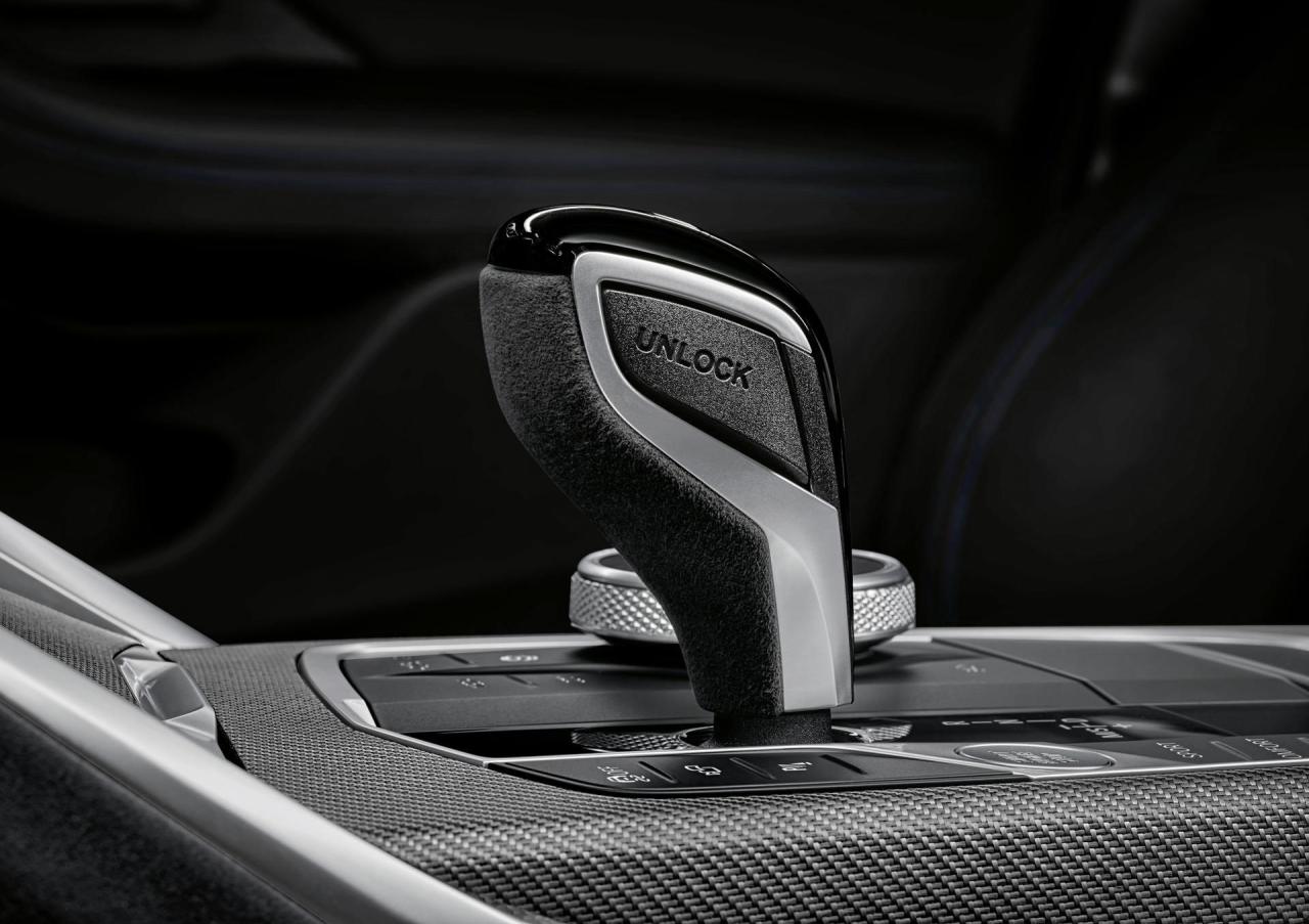 BMW-2-Series-M-Performance-24.thumb.jpg.4814c56aeaa7413831d07c1384191d59.jpg