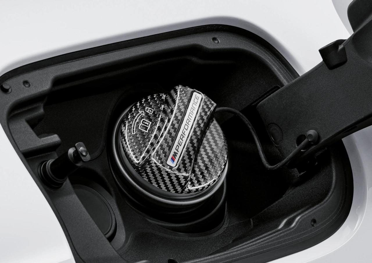 BMW-2-Series-M-Performance-4.thumb.jpg.6e35288c936afe9ece2a82d0d2ae7edc.jpg