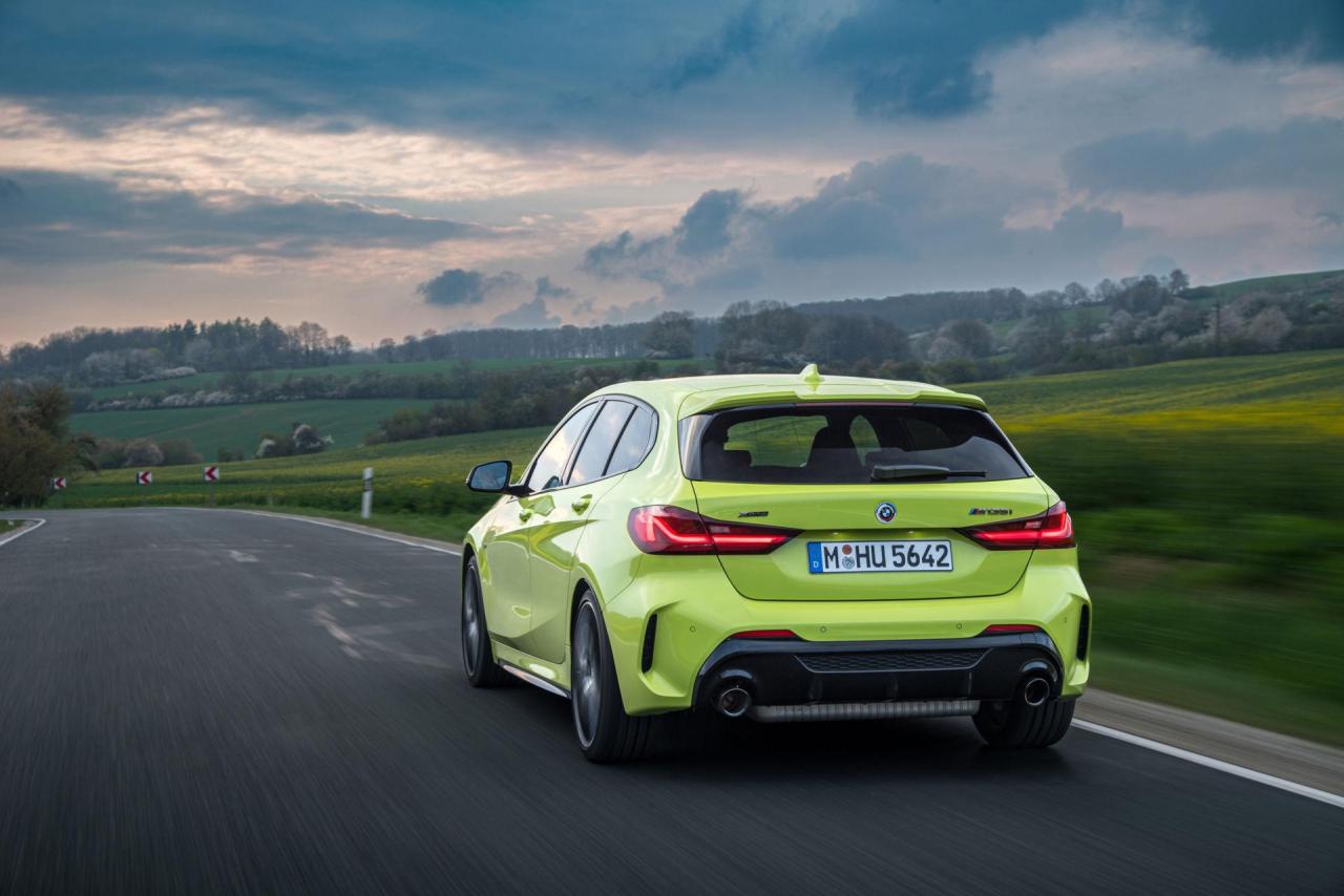 BMW-M135i-xDrive-21.thumb.jpg.efb4664ebe3dfd07d592d6c80f80a11b.jpg