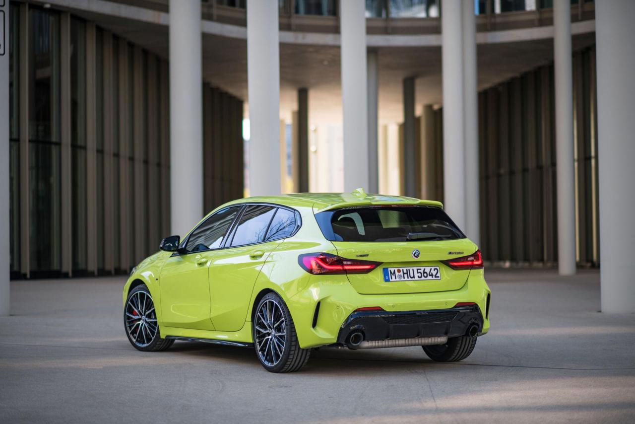BMW-M135i-xDrive-51.thumb.jpg.e8aebf39f2a0fd9eb99d8e4a94ae9702.jpg