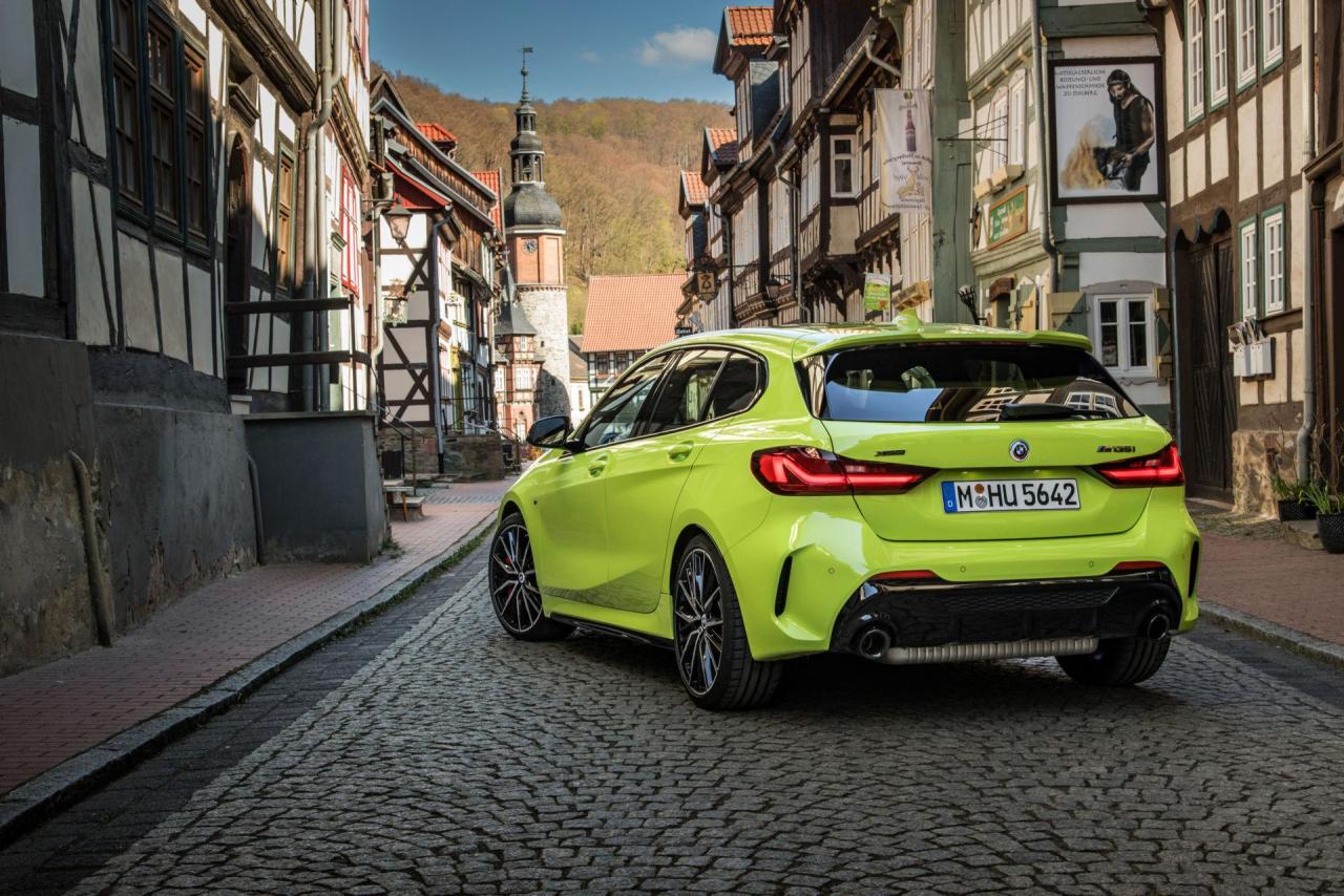 BMW-M135i-xDrive-55.thumb.jpg.c05350a408d2b5a3355c9d9830472b88.jpg